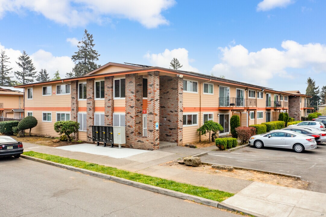 Alder Royal Apartments in Portland, OR - Foto de edificio