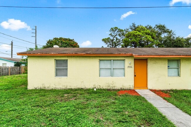 property at 4786 Gulfstream Rd