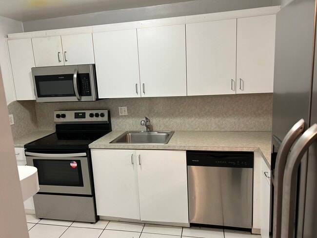 property at 3195 Foxcroft Rd