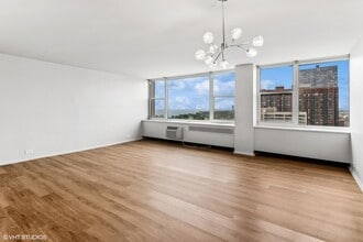 4250 N Marine Dr in Chicago, IL - Building Photo - Building Photo