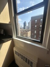435 E 79th St in New York, NY - Building Photo - Building Photo