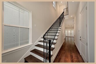 215 Willow St in Conroe, TX - Building Photo - Building Photo