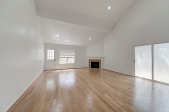 42 N Timber Top Dr in Spring, TX - Building Photo - Building Photo