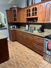 7667 NW 182nd Ln in Hialeah, FL - Building Photo - Building Photo