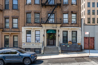 530 W 123rd St in New York, NY - Building Photo - Building Photo