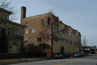 931 N 8th St in Sheboygan, WI - Foto de edificio - Building Photo