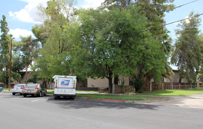 136-138 14 W 2nd Ave in Mesa, AZ - Foto de edificio - Building Photo