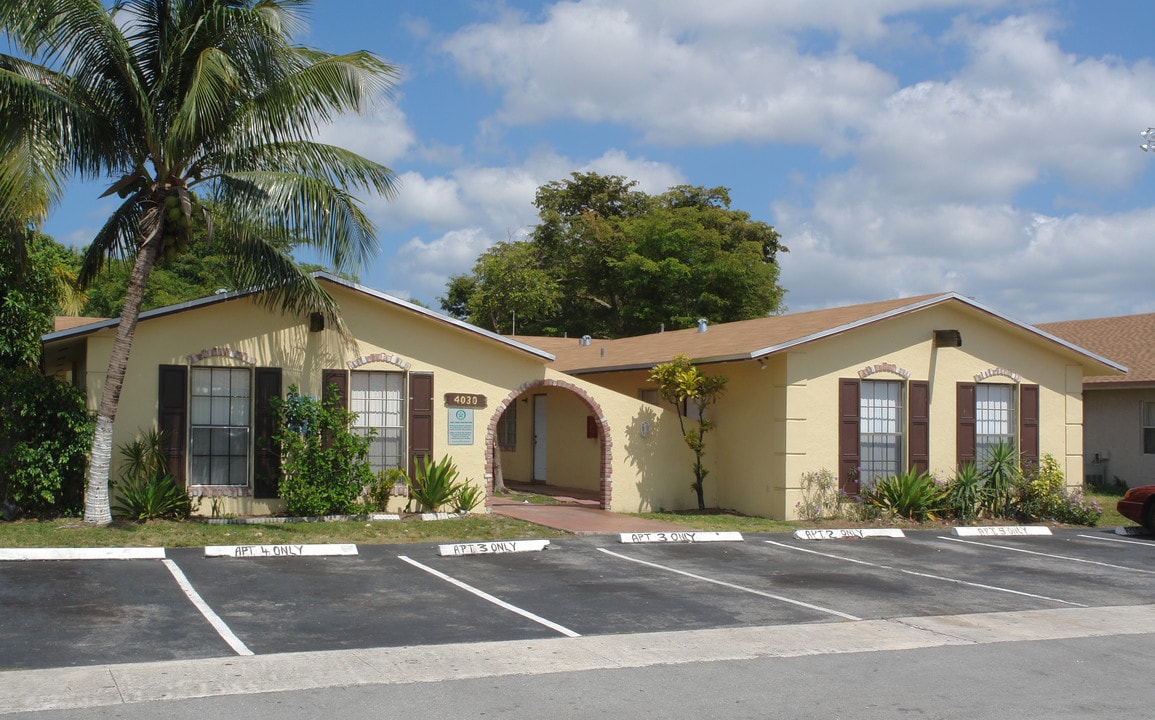 4030 NW 30th Ter in Fort Lauderdale, FL - Building Photo