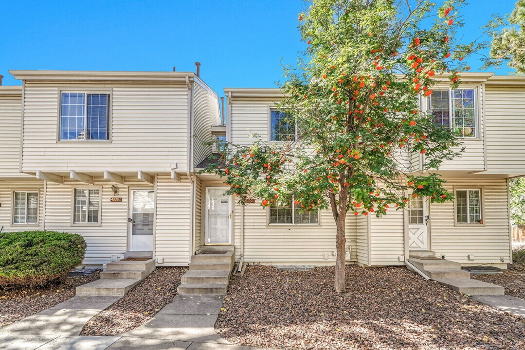 4229 S Mobile Cir in Aurora, CO - Building Photo