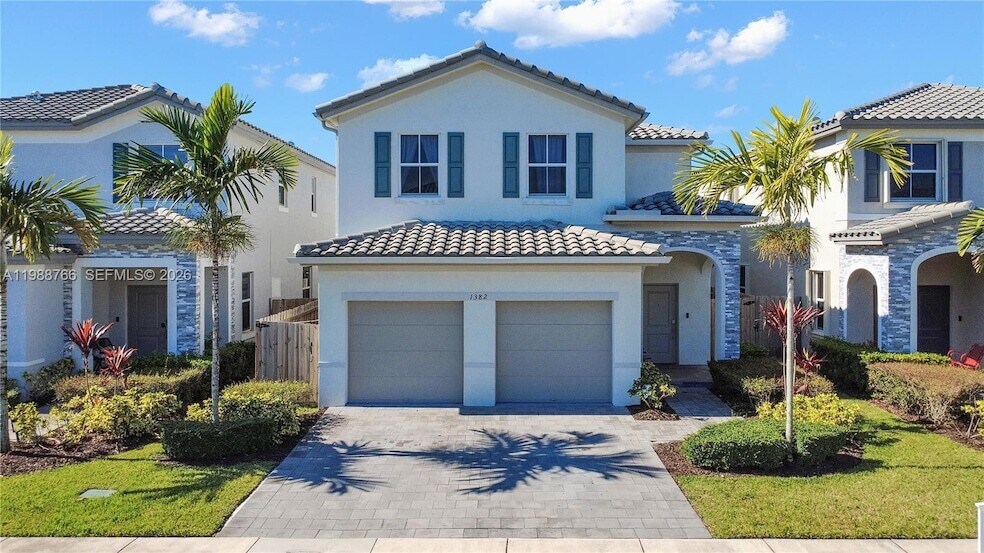 1382 SE 26th Rd in Homestead, FL - Building Photo