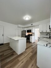 5714 W Grand Ave in Chicago, IL - Building Photo - Building Photo