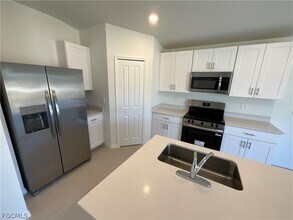 17236 Cantu Ct in North Fort Myers, FL - Building Photo - Building Photo