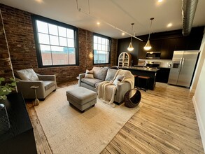 The Produce Lofts in Toledo, OH - Foto de edificio - Building Photo