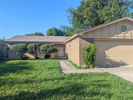 1209 Cordell St in Denton, TX - Building Photo