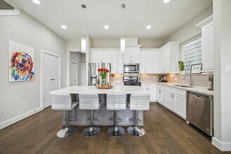 5520 Rosslyn Rd in Houston, TX - Building Photo - Building Photo