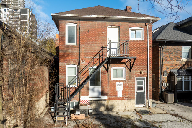 249 Roehampton Ave in Toronto, ON - Building Photo - Building Photo