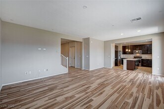 9618 Aberdeen Ridge Ct in Las Vegas, NV - Building Photo - Building Photo