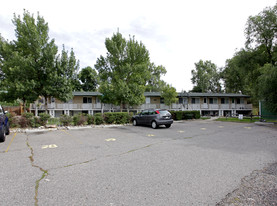 Highline Canal Apartments