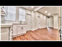 810 Brooks Ln photo'