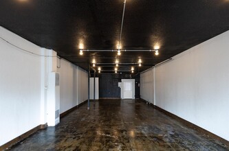 5222 S Tacoma Way-Unit -Downstairs in Tacoma, WA - Foto de edificio - Building Photo
