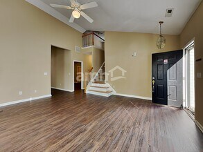 24 Hartsfield Ct in Greensboro, NC - Foto de edificio - Building Photo