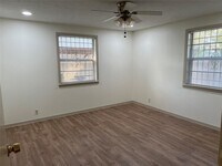 743 Yorkshire St photo'