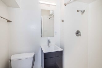 2813 Shattuck Ave in Berkeley, CA - Foto de edificio - Interior Photo