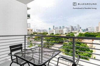 729 NW 2nd St, Unit SI FL6-ID160 in Miami, FL - Foto de edificio - Building Photo