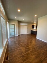 2984 NE Roxy Pl in Bend, OR - Building Photo - Building Photo