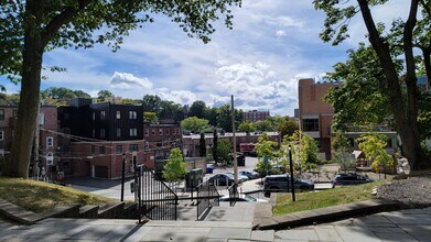 21 Westbourne Ter, Unit 3 in Brookline, MA - Building Photo - Building Photo