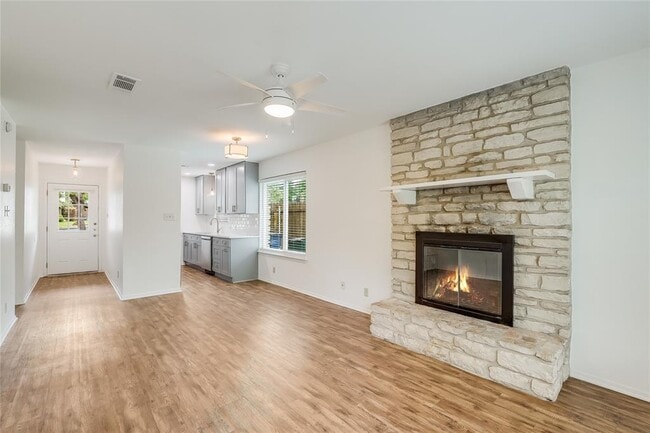 6804 Kenosha Pass in Austin, TX - Building Photo - Building Photo