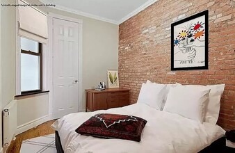 233 E 59th St, Unit 2B in New York, NY - Building Photo - Building Photo