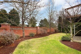 3380 NW Blackcomb Dr in Portland, OR - Building Photo - Building Photo