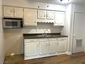 375 N 12th St-Unit -5 in Weirton, WV - Building Photo - Building Photo