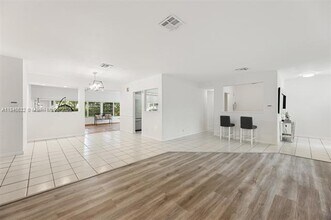 7920 SW 132nd St in Pinecrest, FL - Building Photo - Building Photo