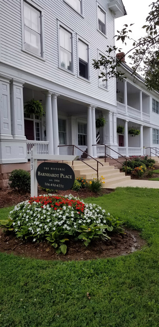 The Historic Barnhardt Place in Fort Oglethorpe, GA - Building Photo - Building Photo