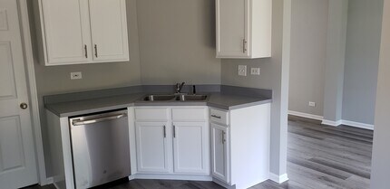 3193 Impressions Dr in Lake In The Hills, IL - Building Photo - Building Photo