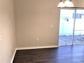 30400 Pongo Way in Wesley Chapel, FL - Foto de edificio - Building Photo