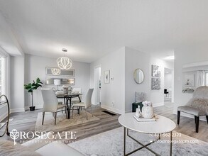 Detached 3+Den Home with 3 Parking Spaces in Prime Mississauga in Mississauga, ON - Building Photo - Building Photo