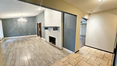 5301 NW 115th St in Oklahoma City, OK - Building Photo - Building Photo