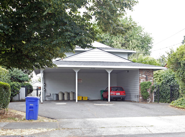 The Coronado in Portland, OR - Building Photo - Building Photo