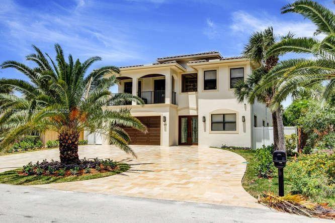 169 SE Wavecrest Way in Boca Raton, FL - Foto de edificio