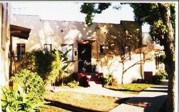 3301 Eagle Rock Blvd in Los Angeles, CA - Building Photo - Building Photo