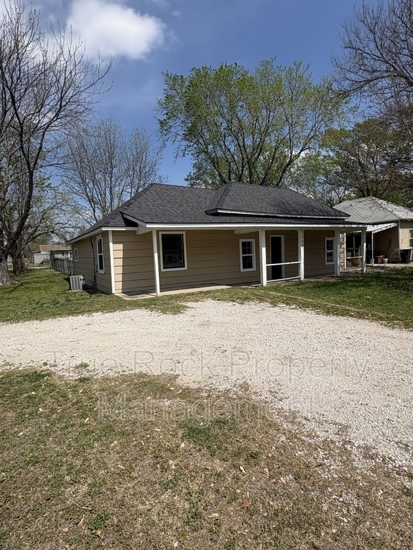 730 W 8th St in Ada, OK - Building Photo - Building Photo
