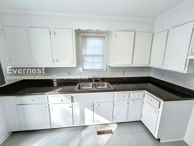 203 Woodbine St in Hopewell, VA - Building Photo - Building Photo