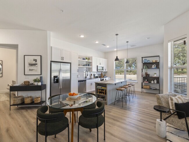 2090 Raider Way in Leander, TX - Building Photo - Building Photo