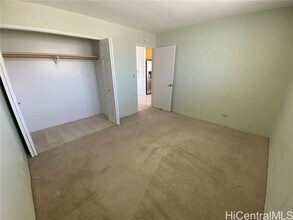 737 Olokele Ave in Honolulu, HI - Building Photo - Building Photo
