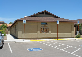 3 Triplexes in Tucson, AZ - Foto de edificio - Building Photo