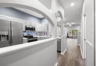 11231 Kapok Grand Cir in St. Petersburg, FL - Building Photo - Building Photo