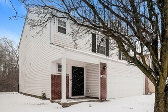 4221 Trace Edge Ln in Indianapolis, IN - Foto de edificio - Building Photo